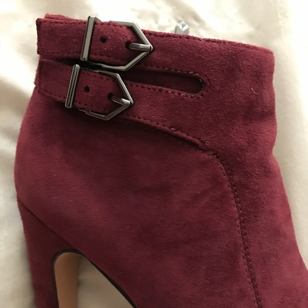Sam Edelman Kit Ankle Boot - Picture 4 of 8